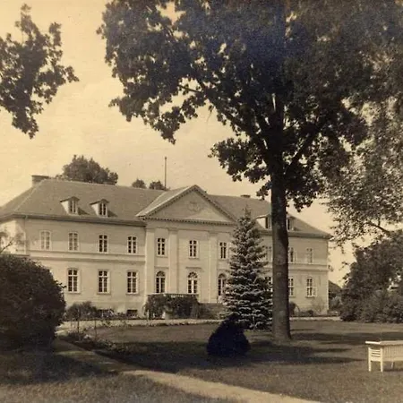 Vakantiehuis Gutshaus Am Nationalpark Unteres Odertal